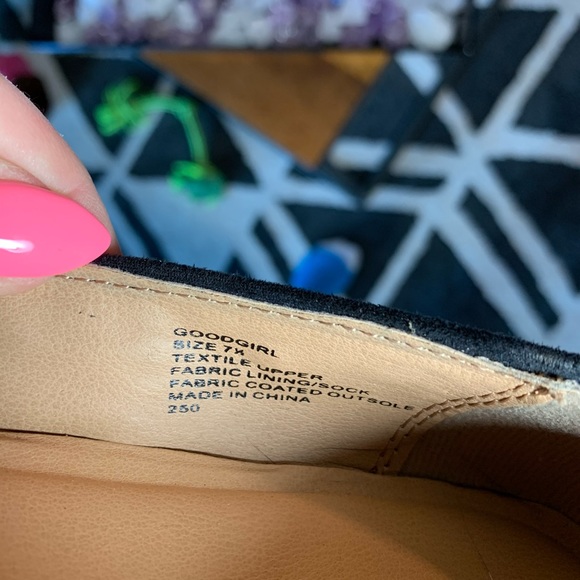 🔴SOLD🔴 Steve Madden Studded Flats - Picture 6 of 6